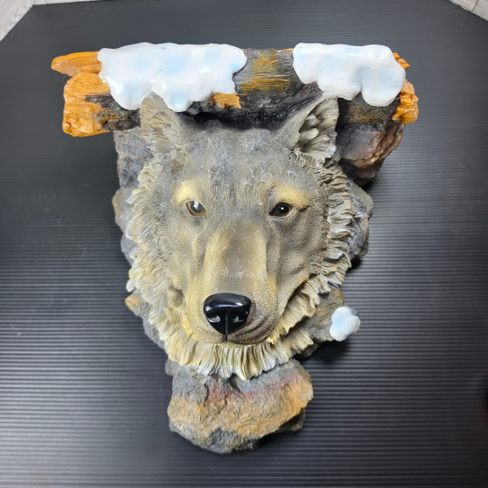 Rustic Wolf Head Wall Sculpture Resin Faux Log Snow Cabin Decor 12 Inch